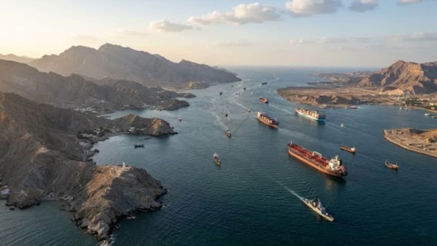 Strait of Hormuz Shipping Traffic Falls amid US-Iran Tensions