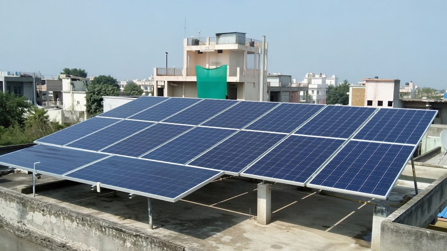 Delhi’s Clean Energy Transition Needs Rooftop Solar, Storage to Meet Rising Demand: IEEFA-Ember
