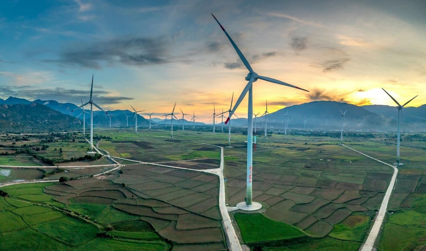 Aditya Birla Group Acquires Sprng Energy for $1.8 billion, Expands Renewable Portfolio to 9.3 GW