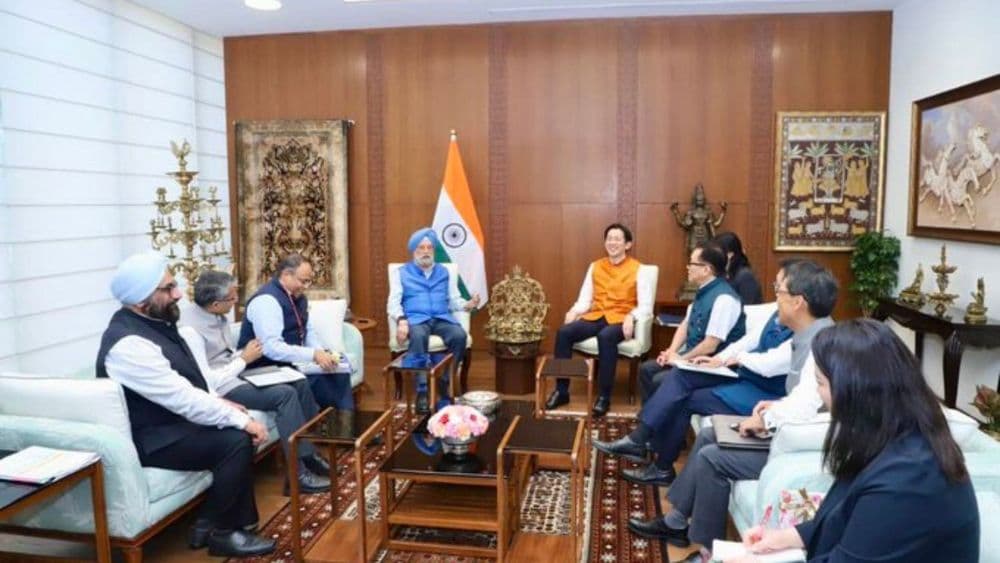 India, Japan Discuss Energy Cooperation