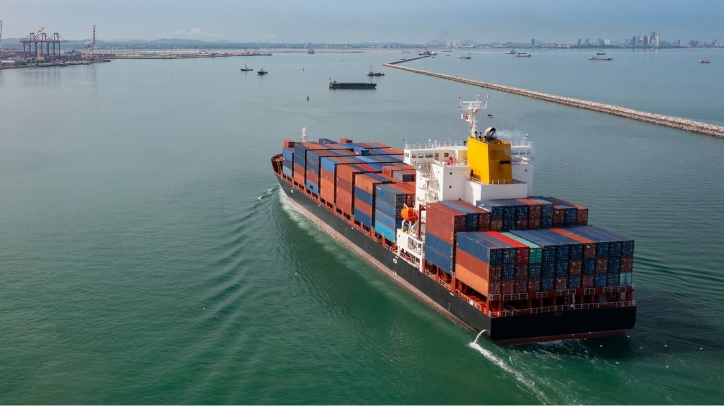 Oil Prices Rise as Strait Of Hormuz Vessel Movement Remains Uncertain