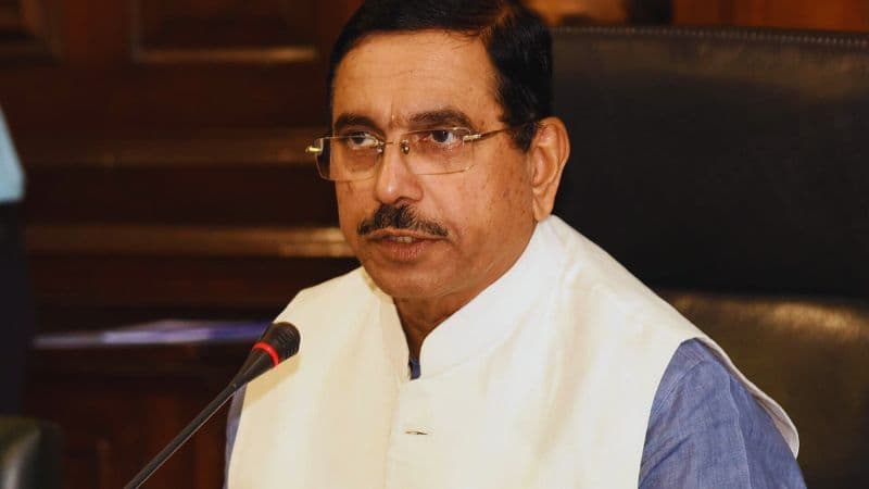 New and Renewable Energy Minister Pralhad Joshi addresses the Mumbai roadshow for Bharat Renewable Energy Summit and Expo 2026.