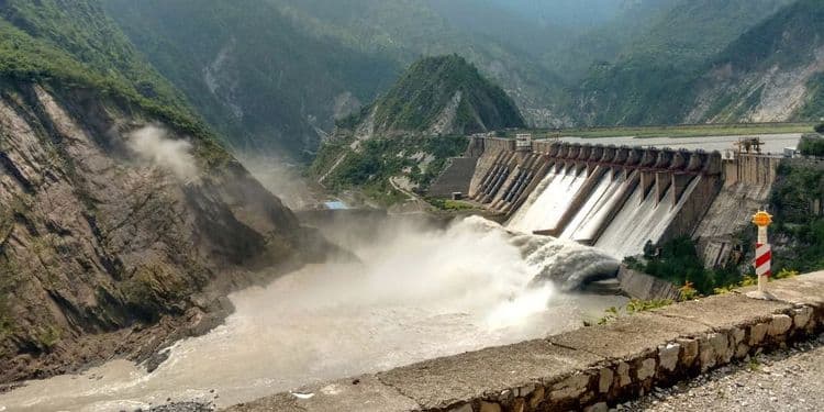 Centre Reviews Hydropower Projects in J&K, Pushes Reservoir Optimisation at Salal