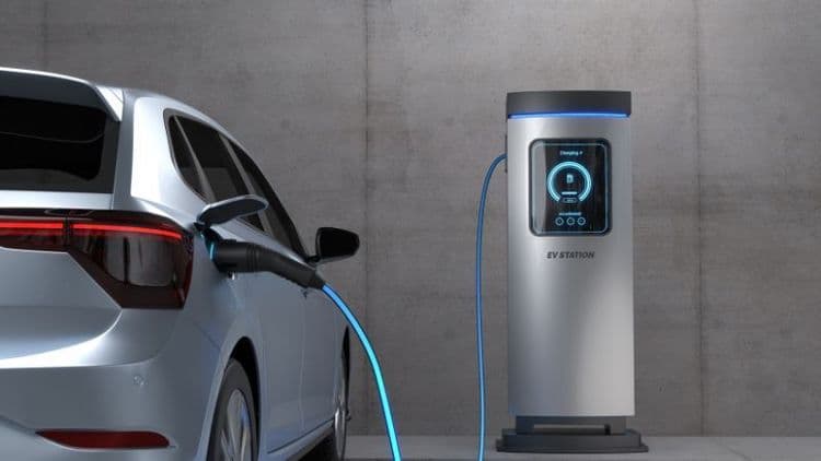 Govt Steps up EV Charging Rollout with Tighter Battery Standards, R&D Push