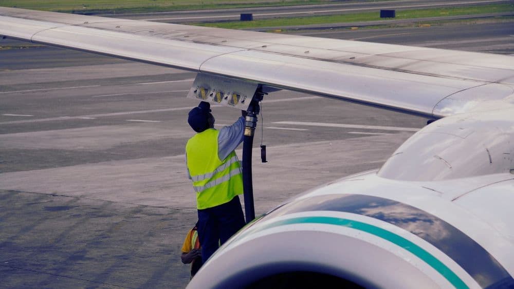 Centre Limits Aviation Turbine Fuel Price Hike for Domestic Airlines; Full Increase for International Carriers