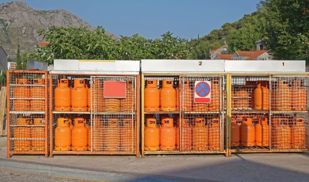 Govt Restores Commercial LPG Supply as West Asia Disruptions Ease