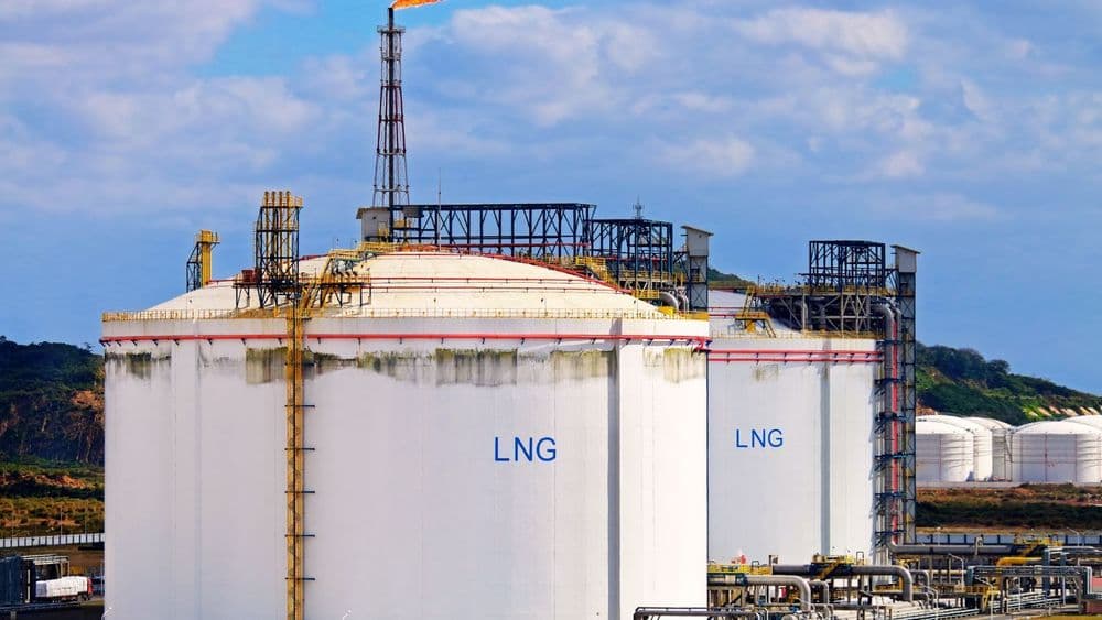 Govt Says Fuel Stocks Adequate, LPG Supply Stable Amid West Asia Conflict
