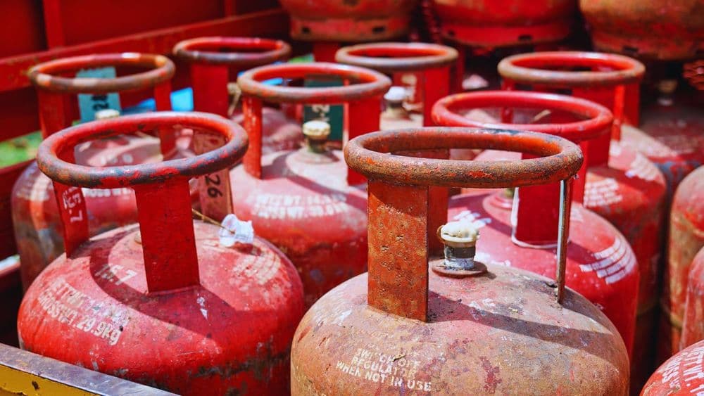 Govt Tightens LPG Supply Controls Amid West Asia Developments; 12,000 Raids, 15,000 Cylinders Seized