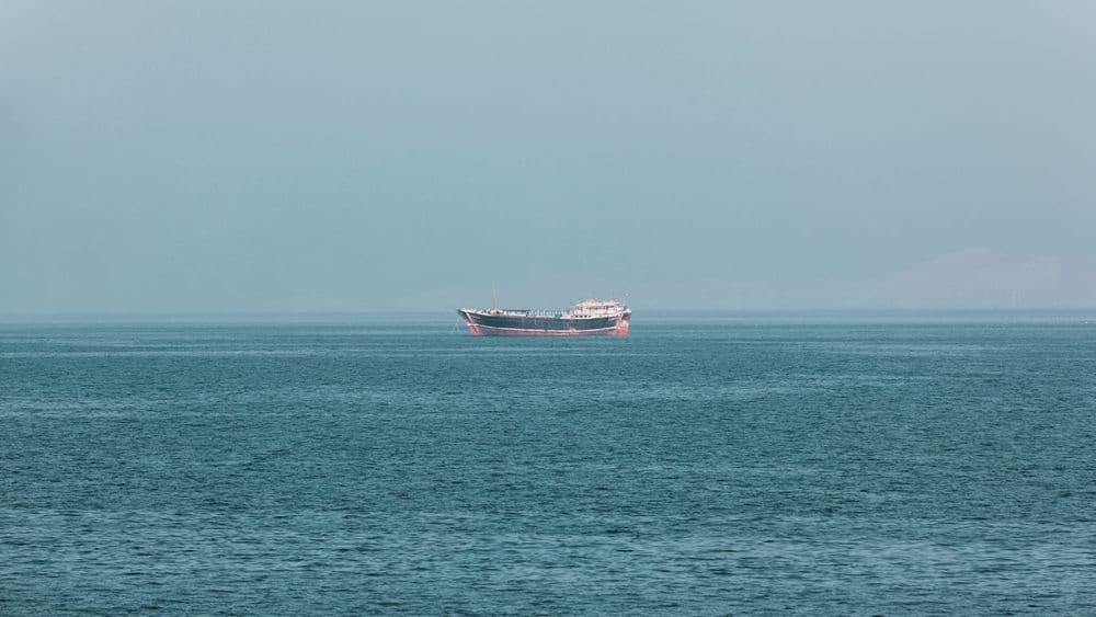 Iran Reimposes Control Over The Strait of Hormuz, Halts Transit a Day After Reopening