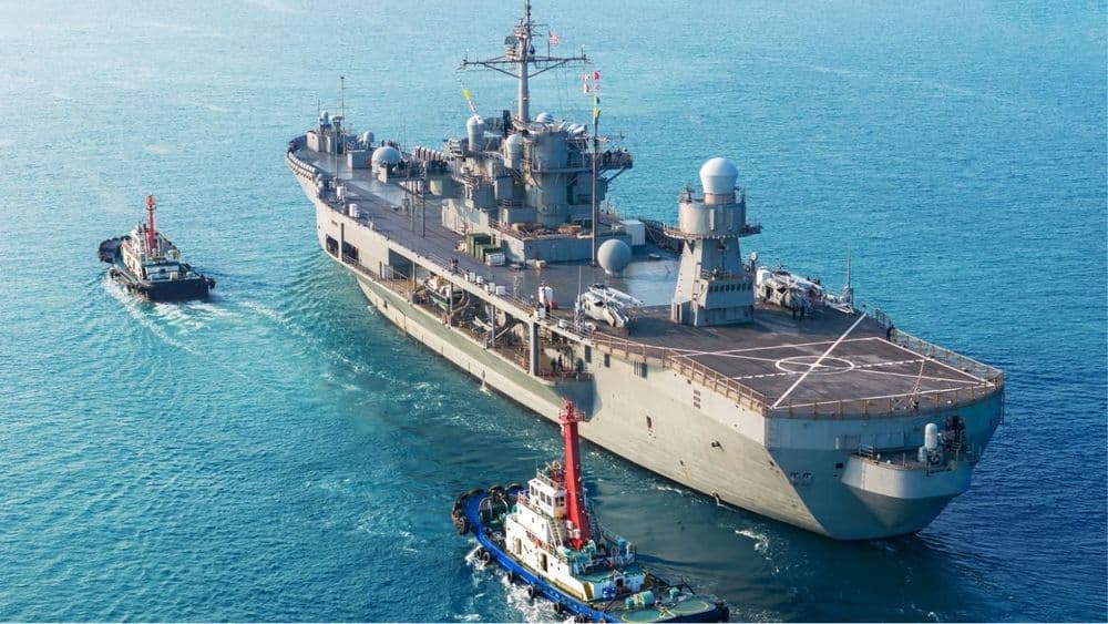 Oman Proposes Joint Strait of Hormuz Management Framework with Iran: Report