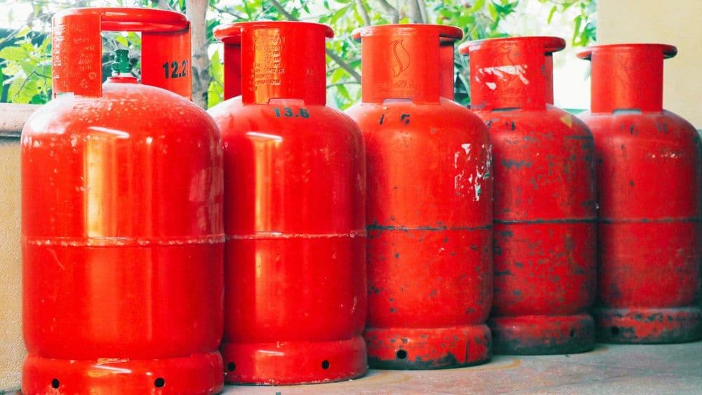 PSU Oil Marketing Companies Penalise 232 LPG Distributors, Suspend 56